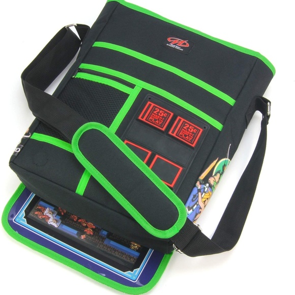 Midway Classic Gauntlet Arcade Messenger Bag - Picture 2 of 3